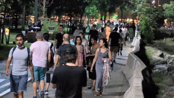İstanbul'da maske ve sosyal mesafesiz hafta sonu! Moda ve Caddebostan... - Resim: 1