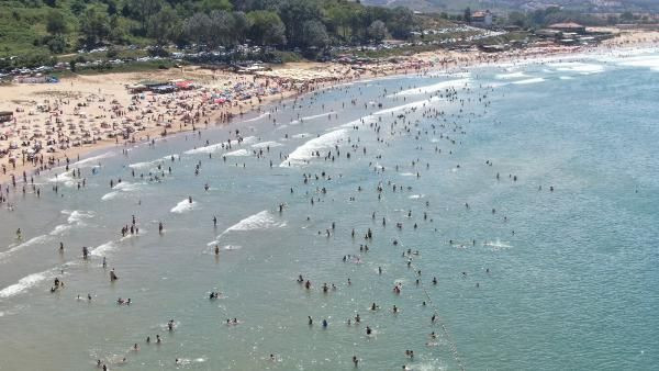 Şile plajlarında korona kimsenin umrunda değil: Maskemiz yok ama gözlüğümüz şapkamız var - Resim: 4