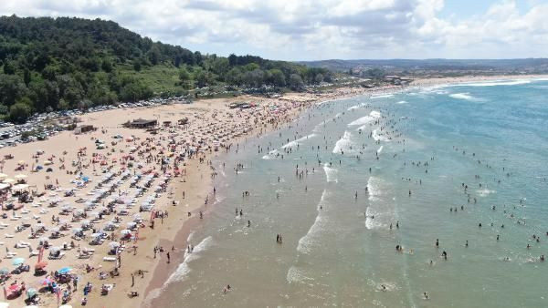 Şile plajlarında korona kimsenin umrunda değil: Maskemiz yok ama gözlüğümüz şapkamız var - Resim: 1