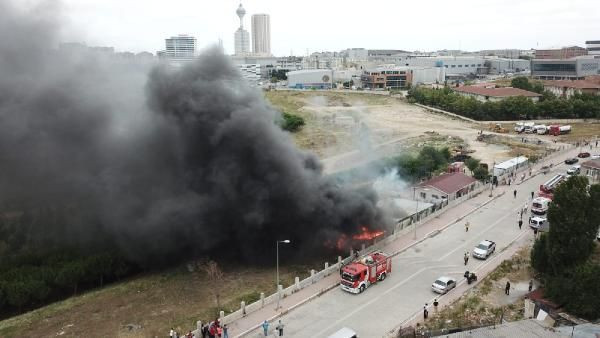 Esenyurt'ta işçilerin kaldığı konteynerlerde yangın - Resim: 1
