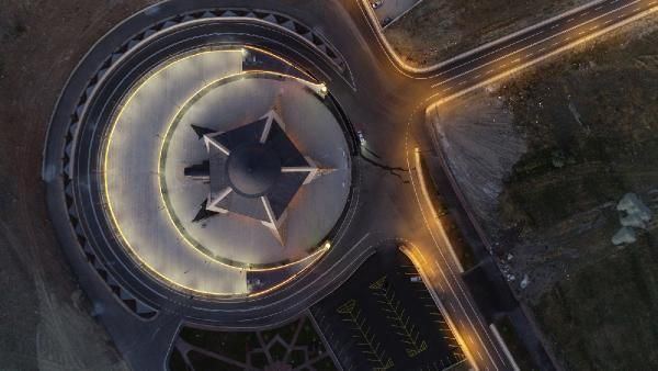 Türkiye'nin ilk ay-yıldızlı camisi! Sivas'ta ibadete açılıyor - Resim: 2