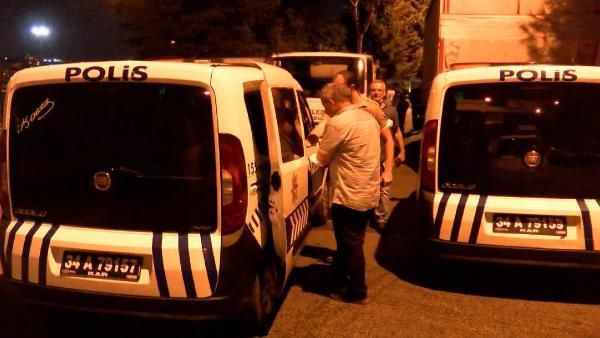 Eyüpsultan'da mezarlıkta define ararken yakalandılar!  'Dua ediyorduk' dediler - Resim: 1