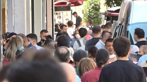 İstiklal Caddesi'nde korkutan kalabalık - Resim: 2