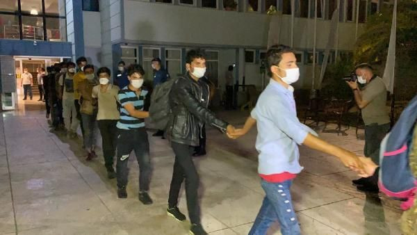 Samsun'da yakalandılar! TIR'ın dorsesinde 173 kaçak göçmen - Resim: 3