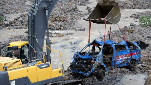 Giresun'da 5 jandarmayı yutan menfezle ilgili şok gerçek! Dilekçe de var telefon da... - Resim: 2