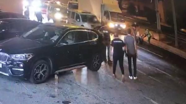 İstanbul'un göbeğinde dehşet! Siyahi kadını hareket halindeki arabadan attılar - Resim: 4