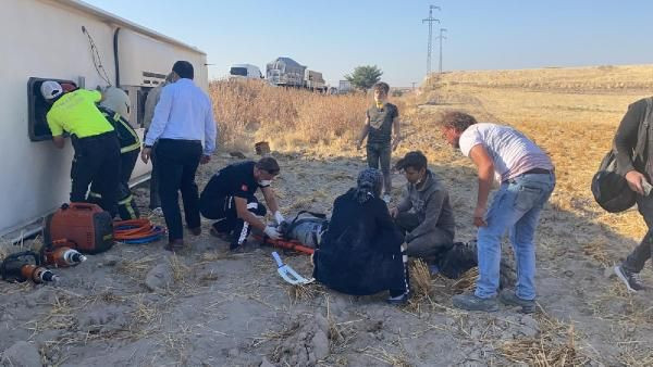 Aksaray'da yolcu otobüsü şarampole devrildi: 30 yaralı - Resim: 4