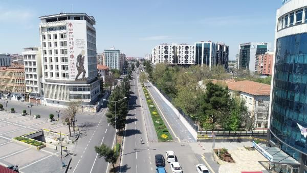 Diyarbakır'da 'hava gelmiyor' diye top atışlarıyla yıkılmıştı! Bakan Kurum müjdeli haberi verdi - Resim: 2