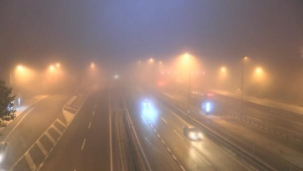 İstanbul'da göz gözü görmüyor! Meteoroloji yoğun sis ve pus için uyarmıştı - Resim: 1