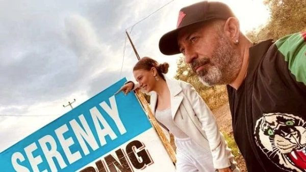 Serenay Sarıkaya ve Cem Yılmaz ayrıldı! Ayrılık itirafı işte böyle geldi - Resim: 2