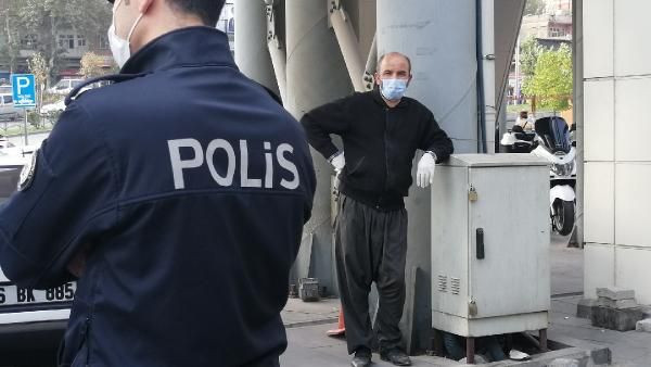 Kahramanmaraş'ta yaşandı! Karantinadan kaçan koronavirüs hastası bankta otururken bulundu - Resim: 1