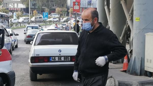 Kahramanmaraş'ta yaşandı! Karantinadan kaçan koronavirüs hastası bankta otururken bulundu - Resim: 3