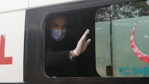 Kahramanmaraş'ta yaşandı! Karantinadan kaçan koronavirüs hastası bankta otururken bulundu - Resim: 4