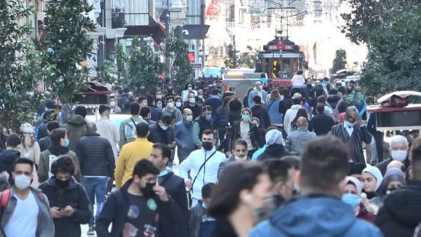 İstanbul'da koronavirüs salgını bitmez! Ne maske var ne mesafe - Resim: 1