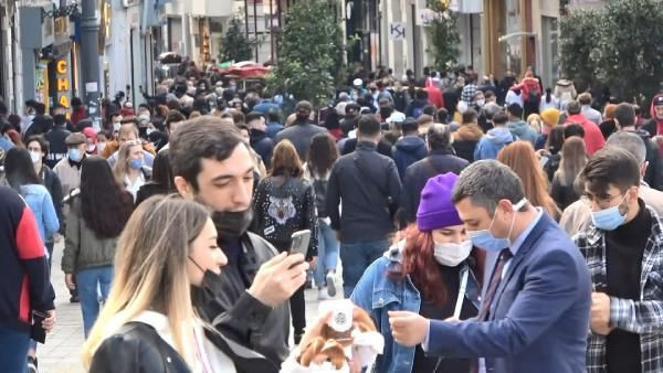 İstanbul'da koronavirüs salgını bitmez! Ne maske var ne mesafe - Resim: 2