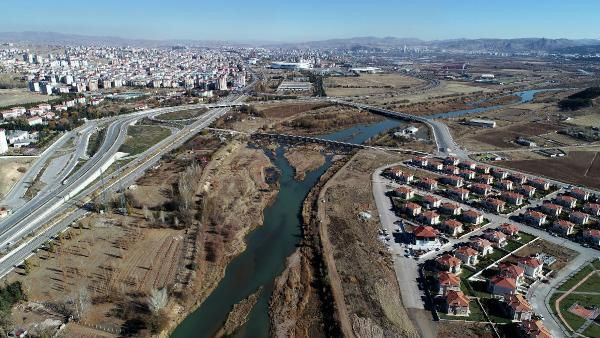 Türkiye'nin en uzun nehri alarm veriyor! Sivas'ta adacıklar oluştu - Resim: 2