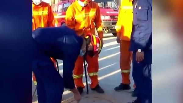 Çin’de şoke olan olay! Rögar kuyusunda 3 gün mahsur kalan temizlik işçisi böyle kurtarıldı - Resim: 3