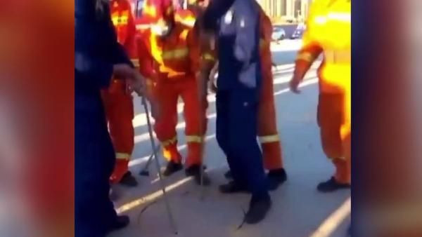 Çin’de şoke olan olay! Rögar kuyusunda 3 gün mahsur kalan temizlik işçisi böyle kurtarıldı - Resim: 4