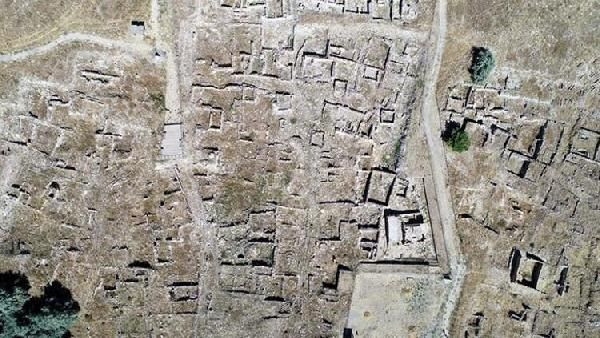 Kayseri'de 72 yıldır kazılıyordu ortaya çıkanlar şaşırttı: Ciddi bir... - Resim: 1