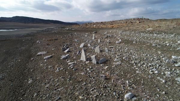 Sivas'ta baraj suları çekilince ortaya çıktı! Şaşkına döndüler: Çok korkutucu - Resim: 4