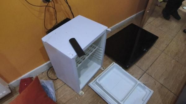 Beyoğlu'nda ortalık karıştı! Kadın turist kaldığı otel odasını birbirine kattı - Resim: 1