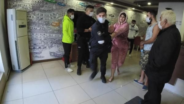 Beyoğlu'nda ortalık karıştı! Kadın turist kaldığı otel odasını birbirine kattı - Resim: 3