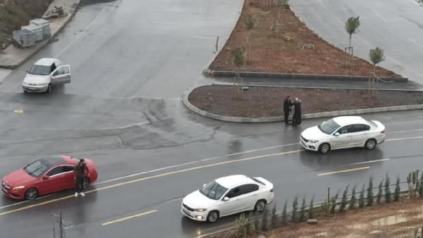 Başakşehir'de gündüz vakti şoke eden olay! Kadını zorla otomobile bindirmek istediler - Resim: 1