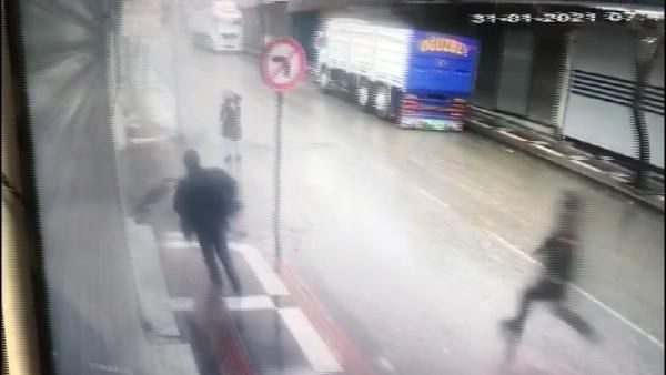 Şanlıurfa'da takip ettiği genç kızı taciz eden şüpheli tutuklandı! Çığlıklarına koştular - Resim: 2