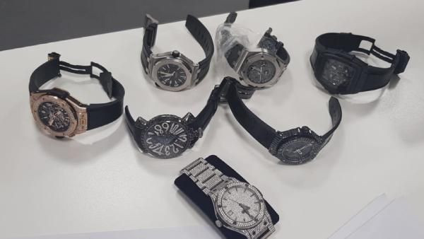 Napolyan'un altın paraları İstanbul'da yakalandı! Tam 153 adet - Resim: 2