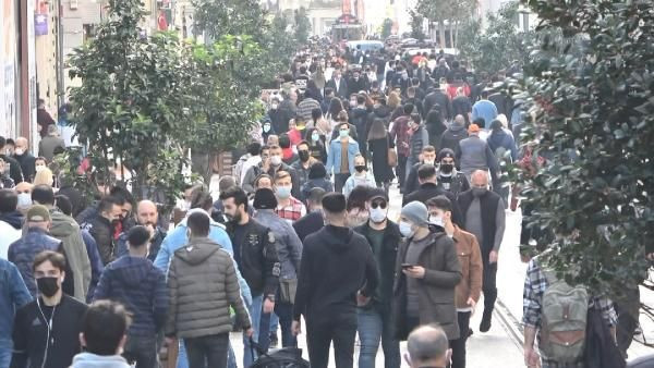 Güneşi gören kendini sokağa attı! İstiklal Caddesi’nde korkutan kalabalık - Resim: 4
