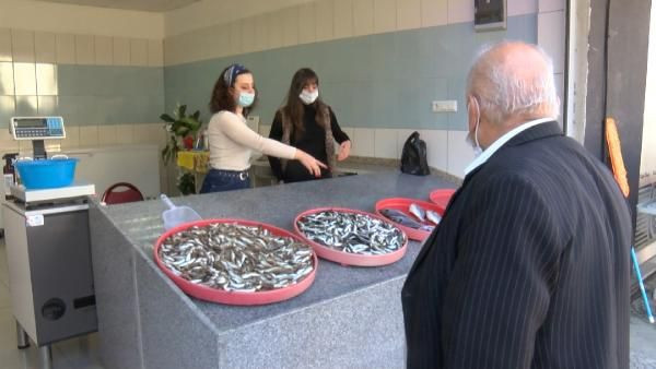 Onları gören şaşırıyor! Artvinli kız kardeşler 'erkek işi' diyenler dönüp dönüp bakıyor - Resim: 1