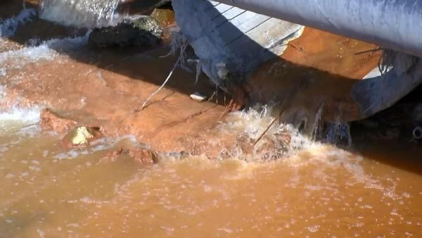 Rezalet giderek yayılıyor! İstanbul'un dereleri rengarenk akıyor turuncu mavi, sarı, yeşil - Resim: 1