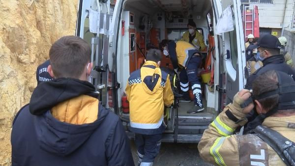 Arnavutköy'de hırdavat deposunda yangın! İçeriden 4 kişinin cansız bedeni çıkartıldı - Resim: 4