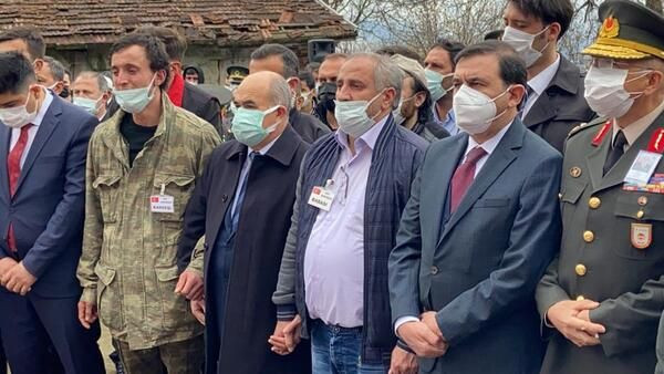 Samsun'da Şehit Uzman Çavuş Aygün Çakar'ın cenazesinde gözyaşları sel oldu - Resim: 2