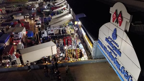 Bayrampaşa halinde gece yoğunluğu! Pazarcılar akın etti - Resim: 1