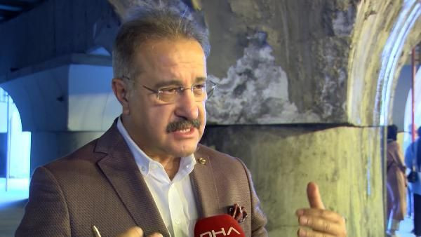 İstanbul'da altından binlerce kişi geçiyor! Son haliyle korku saçıyor - Resim: 2