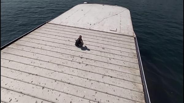 Tık uğruna canını hiçe saydı! Galata Köprüsü'nden gemiye atladı - Resim: 3