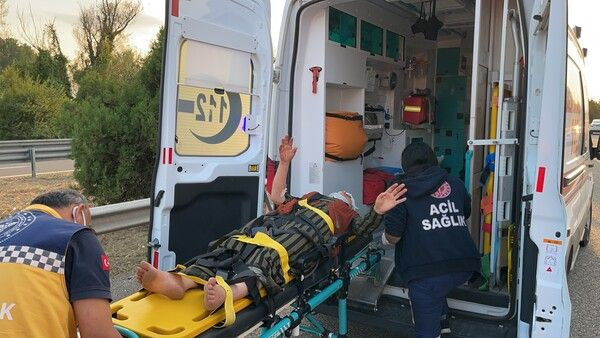 Kocaeli'de iki araç çarpıştı! Yaralı annenin feryatları yürek dağladı: Oğlunu aradı - Resim: 4