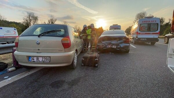 Kocaeli'de iki araç çarpıştı! Yaralı annenin feryatları yürek dağladı: Oğlunu aradı - Resim: 3