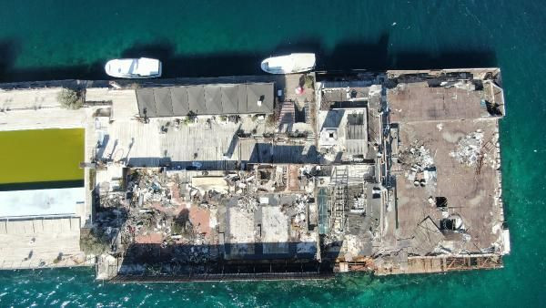 Eğlencenin merkeziydi! Şimdi İstanbul Boğazı'nın ortasında moloz yığınına döndü - Resim: 4