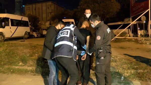 Ataşehir'de ülkeye kaçak yollarla girdiği belirlenen kağıt toplayıcılarına eş zamanlı operasyon - Resim: 1