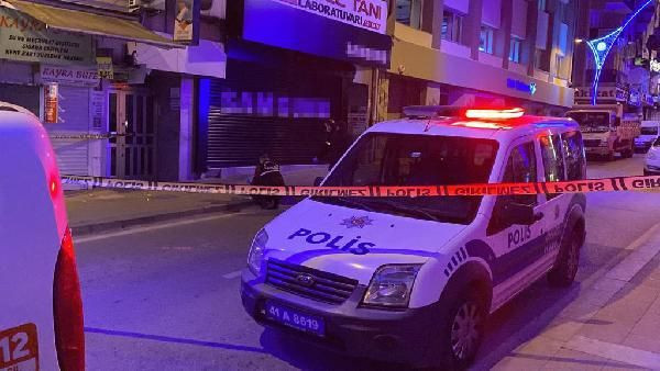 Kocaeli'de yaşandı! Sevgilisiyle tartışırken 5'inci kattaki evinin penceresinden düşen trans birey öldü - Resim: 3