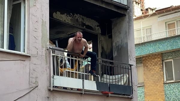 Bursa'da yarı çıplak halde ortalığı birbirine kattı! Küfredince olanlar oldu - Resim: 2