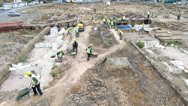 İstanbul tarihi Haydarpaşa garından sığınak, toplu mezarlar, anıt mezar çıktı - Resim: 2