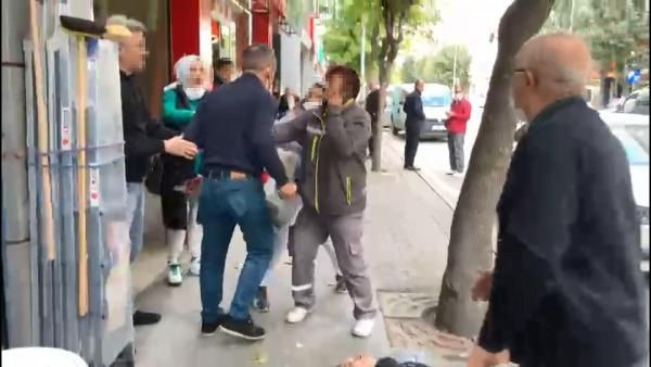 Eskişehir'de vahşet! Sevgilisini sokak ortasında dövdü yardım etmek isteyenlere saldırdı - Resim: 2