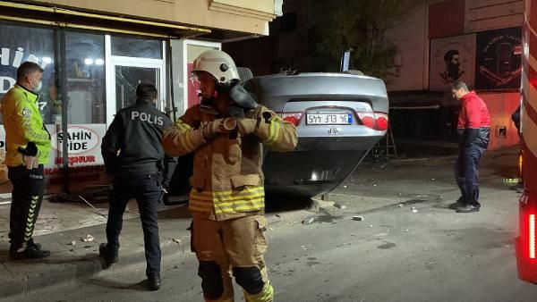 Sancaktepe'de tartıştığı kişilerin üzerine sürdüğü otomobil takla attı! Sürücü koşarak kaçtı - Resim: 2