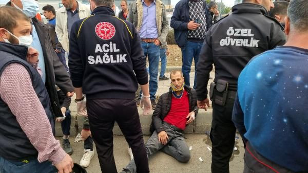 Adana'da kamyonet ile minibüs çarpıştı! 10 kişi yaralandı - Resim: 3