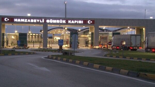 Edirne'de kilometrelerce kuyruk oluştu! Günlerdir bekliyorlar: İhracat engellenmeye çalışıyor - Resim: 4