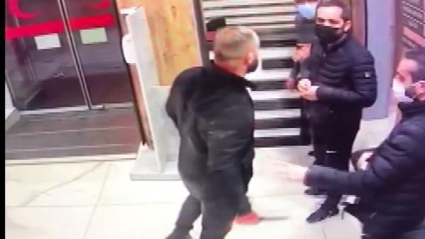 İstanbul Esenyurt'ta acil serviste bıçaklı saldırgan dehşeti - Resim: 4