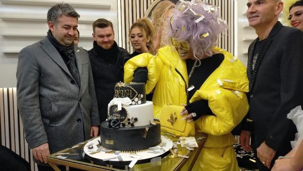 Yanına çağırıp 'seni yarın Hakkari'ye sürerler' deyip uyardı! Bülent Ersoy Anıtkabir sessizliğini bozdu: Gece yatarken... - Resim: 4